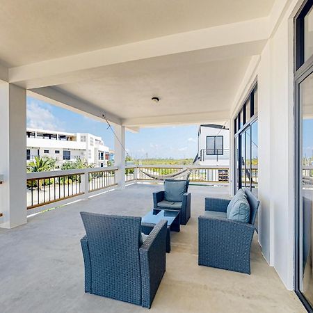 Villa Sea Lux San Pedro  Buitenkant foto