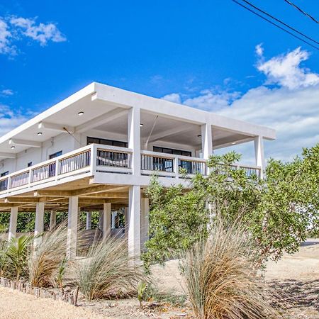 Villa Sea Lux San Pedro  Buitenkant foto