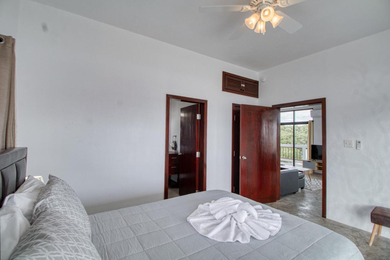 Villa Sea Lux San Pedro  Buitenkant foto