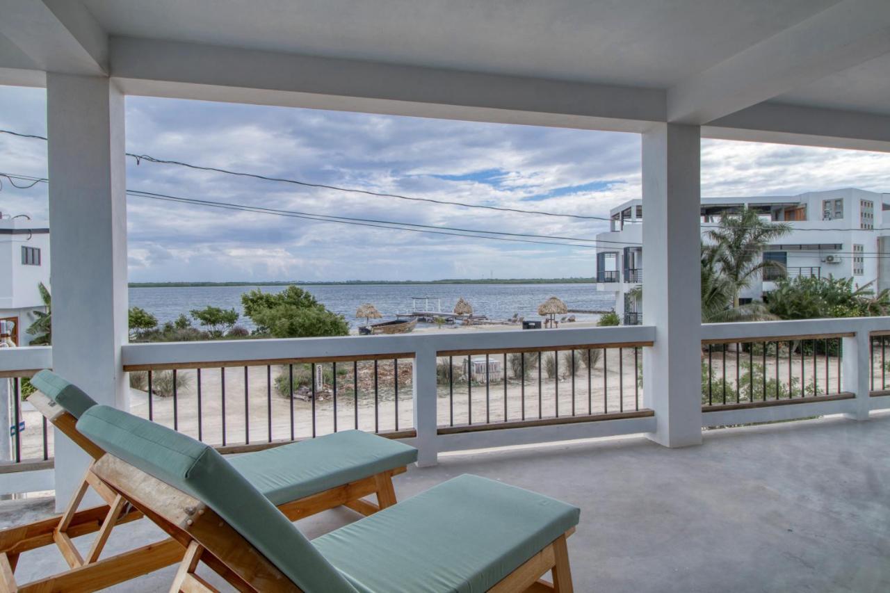 Villa Sea Lux San Pedro  Buitenkant foto