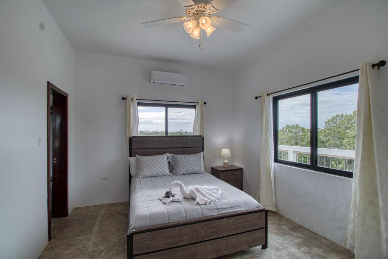 Villa Sea Lux San Pedro  Buitenkant foto